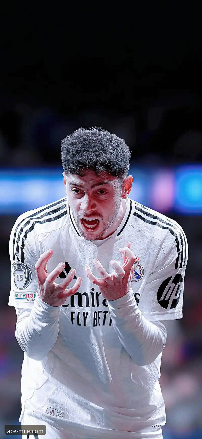 皇马战术革新奏效，巴尔韦德帽子戏法引爆欧冠最新动态